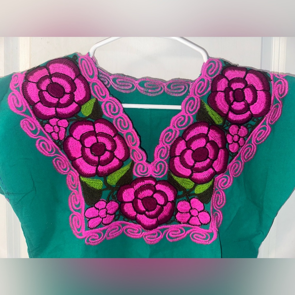 Unique Embroidered Mexican Blouse - Picture 2 of 4